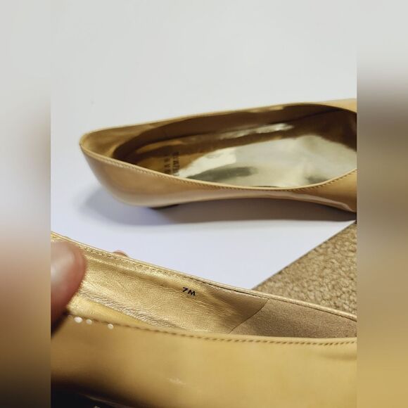 Stuart Weitzman  - Picture 7 of 11